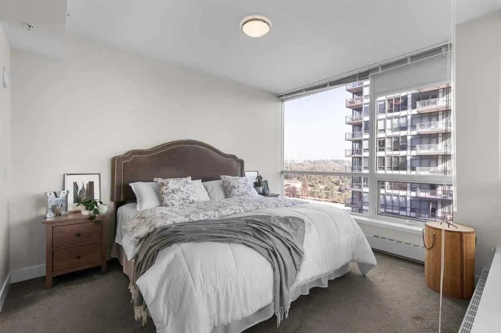 222 Riverfront Avenue SW, #923
