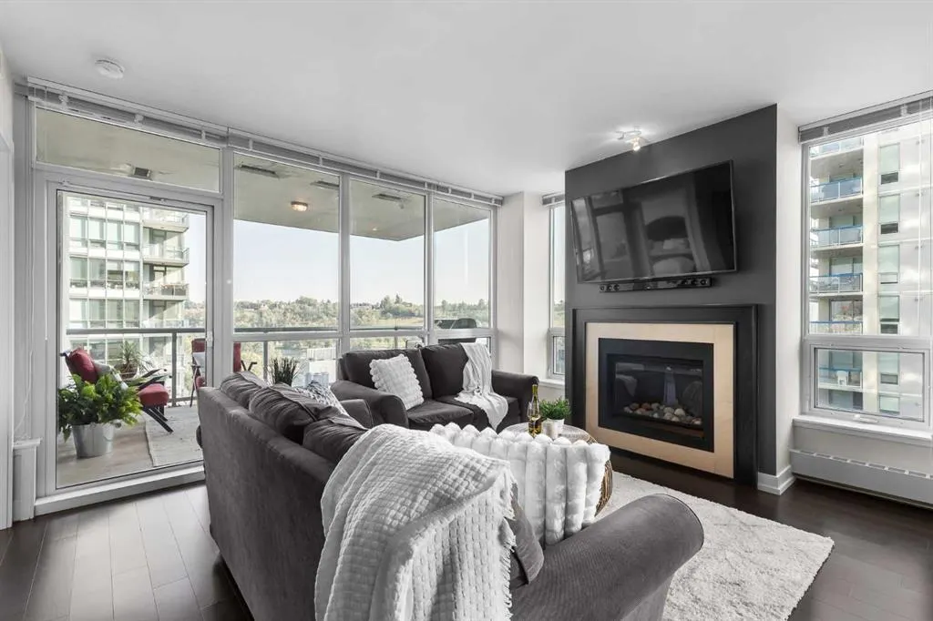 222 Riverfront Avenue SW, #923