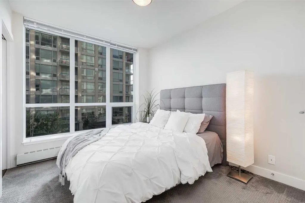 222 Riverfront Avenue SW, #923