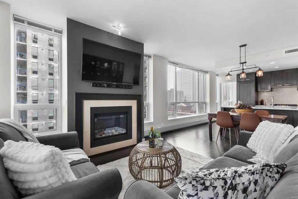 222 Riverfront Avenue SW, #923