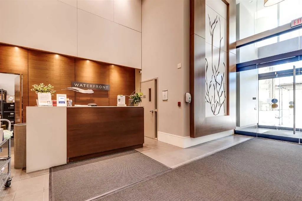 222 Riverfront Avenue SW, #923
