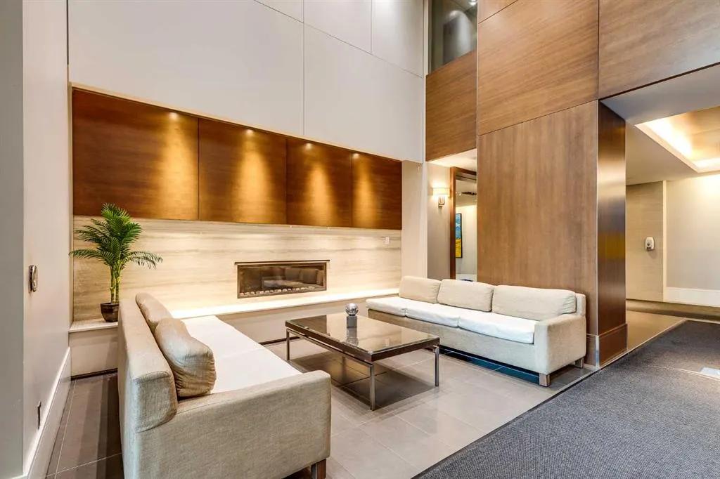 222 Riverfront Avenue SW, #923