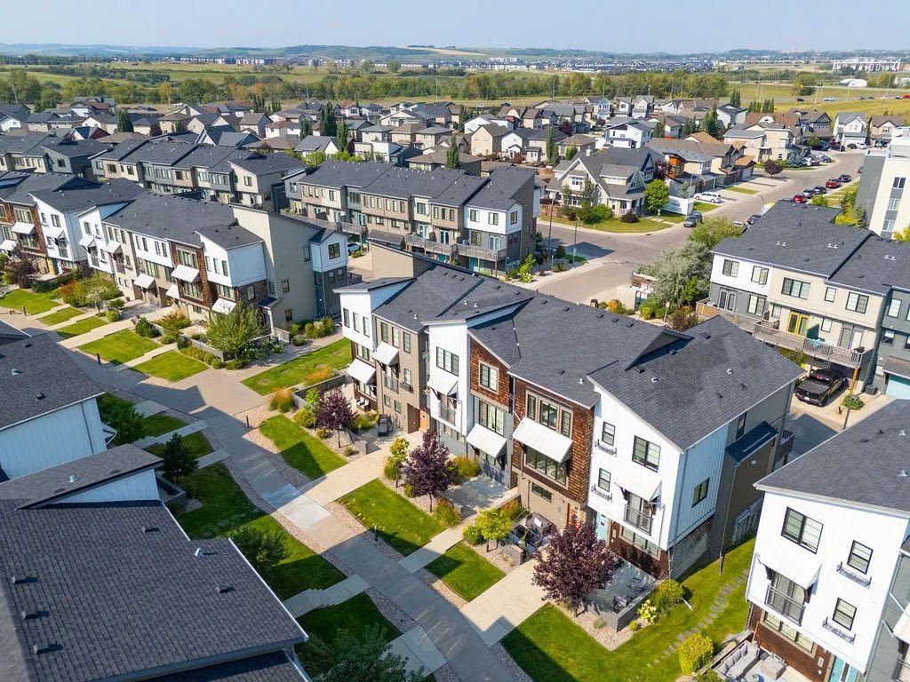 56 Walden Walk SE