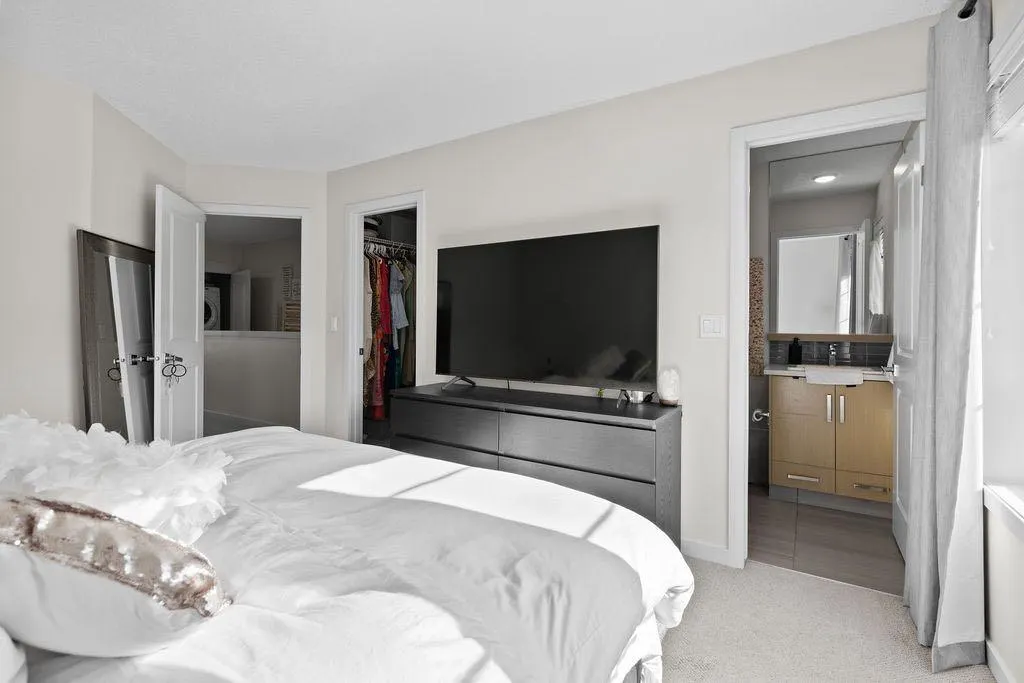 56 Walden Walk SE