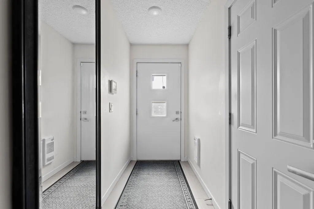56 Walden Walk SE