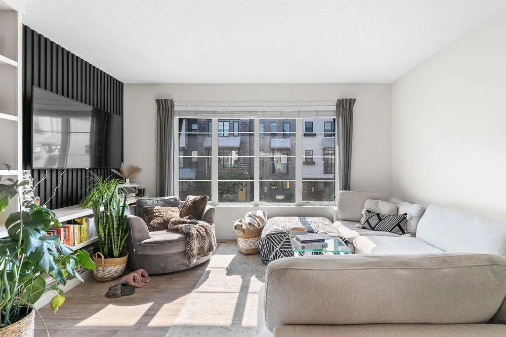 56 Walden Walk SE