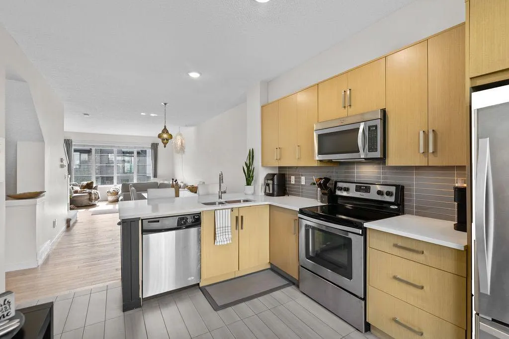 56 Walden Walk SE