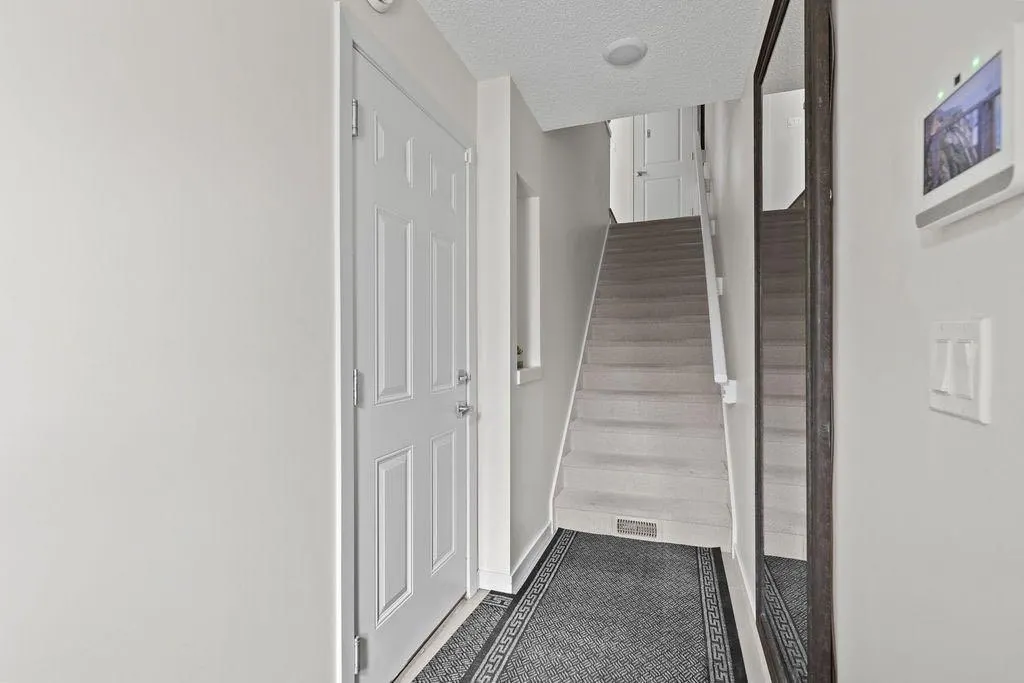 56 Walden Walk SE