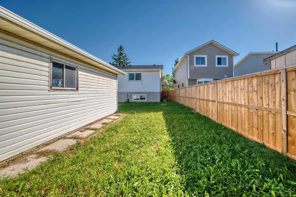 231 Falton Drive NE