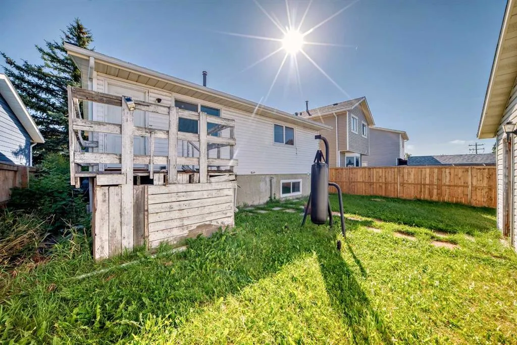 231 Falton Drive NE