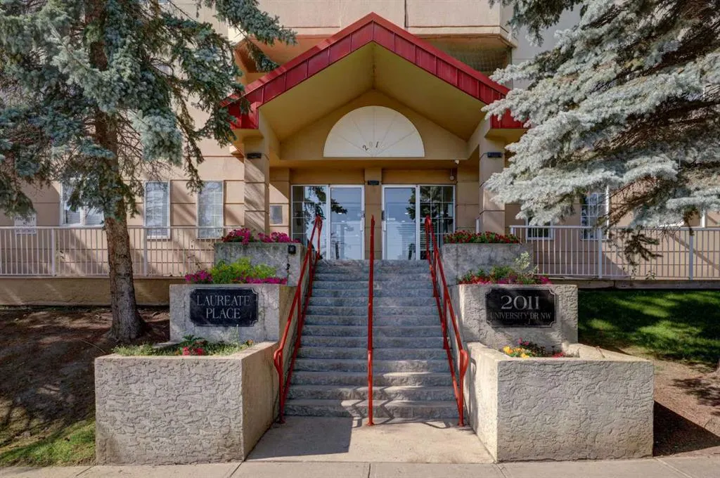 2011 University Drive NW, #403