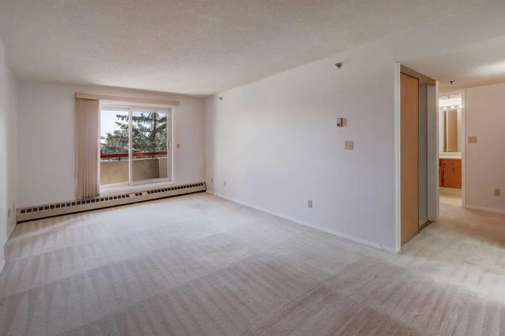 2011 University Drive NW, #403