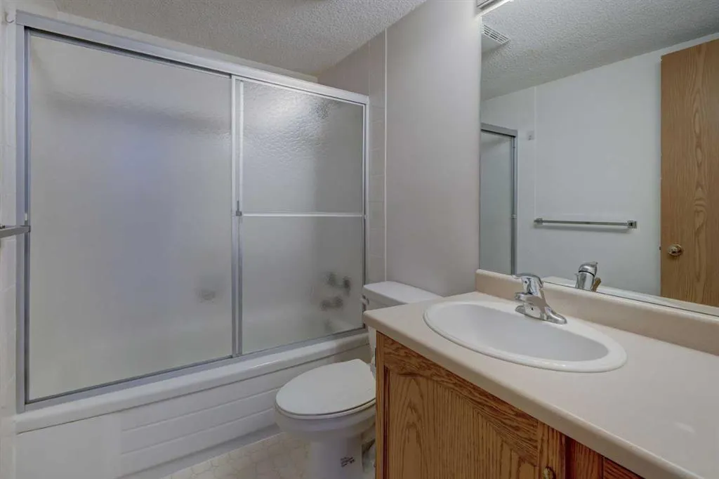2011 University Drive NW, #403