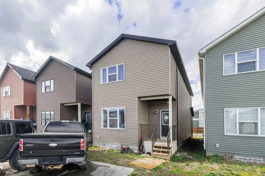 33 Homestead Crescent NE