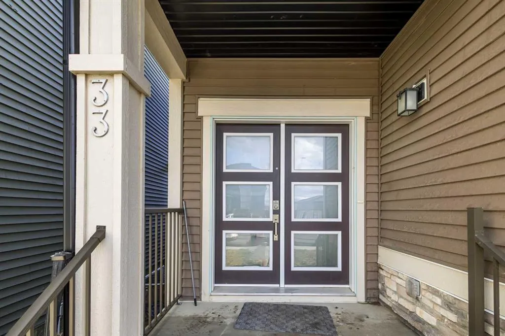 33 Homestead Crescent NE