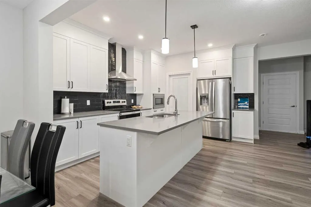 33 Homestead Crescent NE