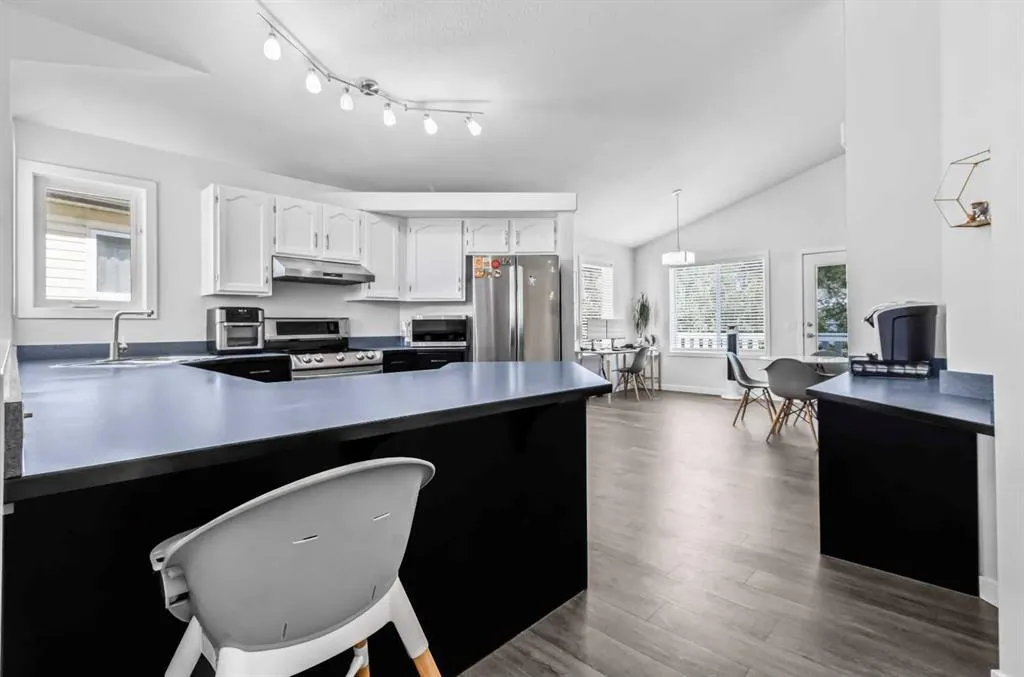 295 Coventry Road NE