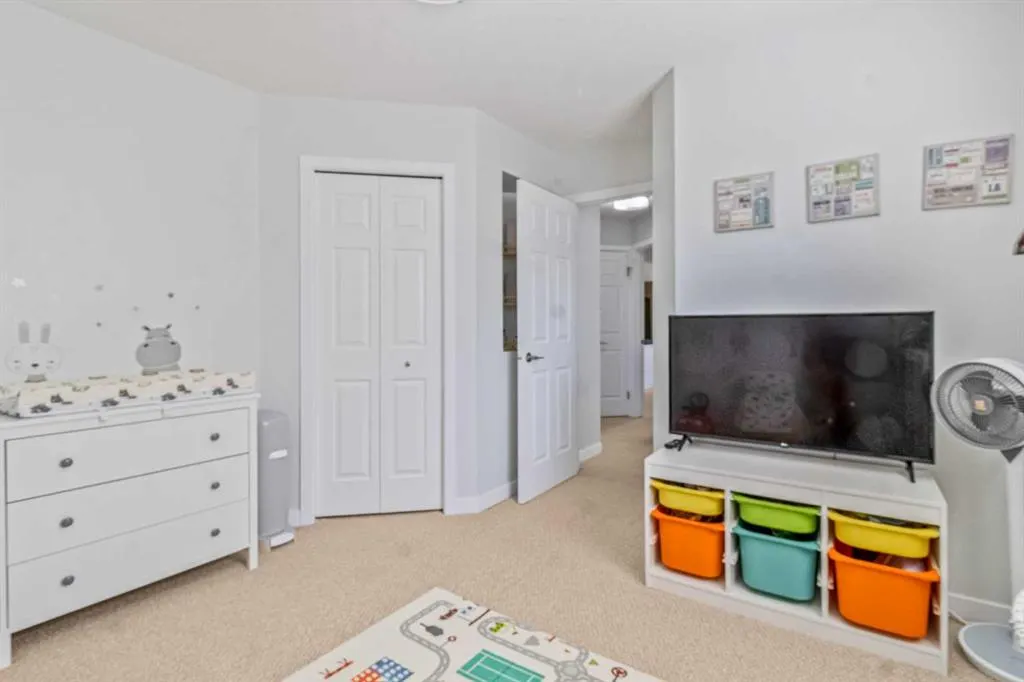 295 Coventry Road NE