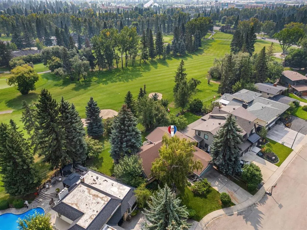 427 Willow Grove Crescent SE