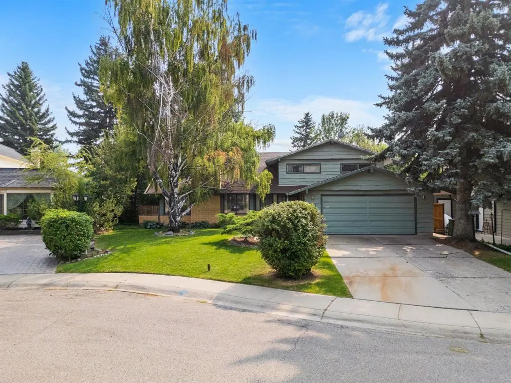 427 Willow Grove Crescent SE