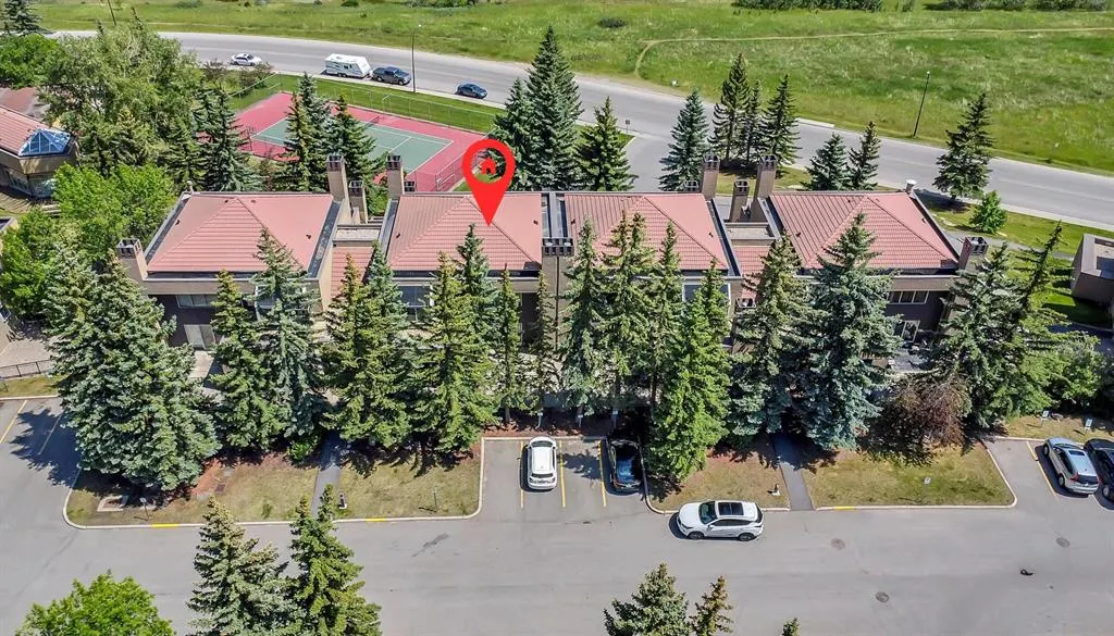 218 Village Terrace SW, #8