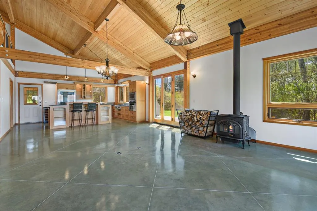 26471 Township Road 382