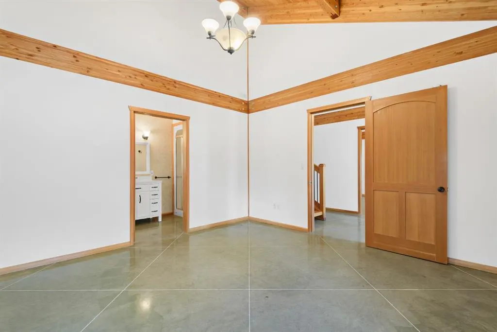 26471 Township Road 382