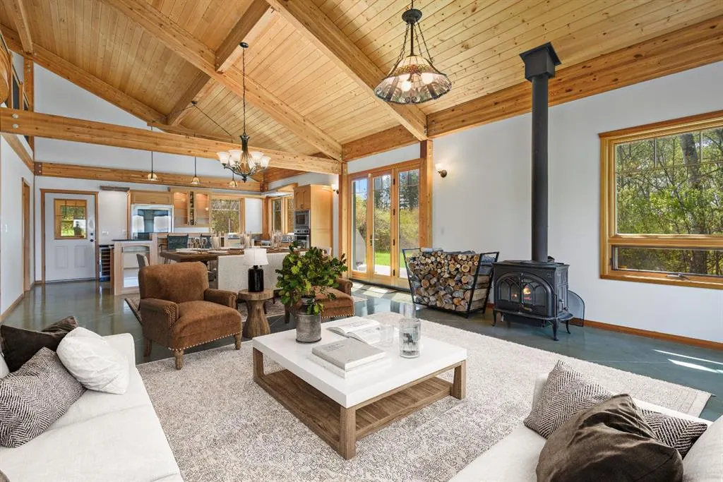 26471 Township Road 382