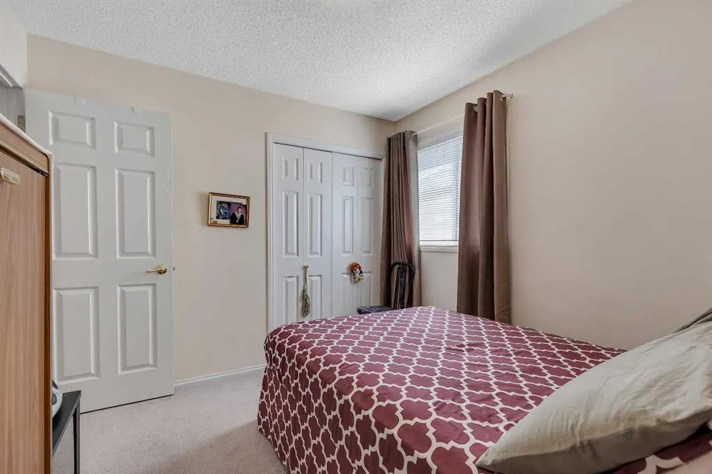 31 Tarington Way NE