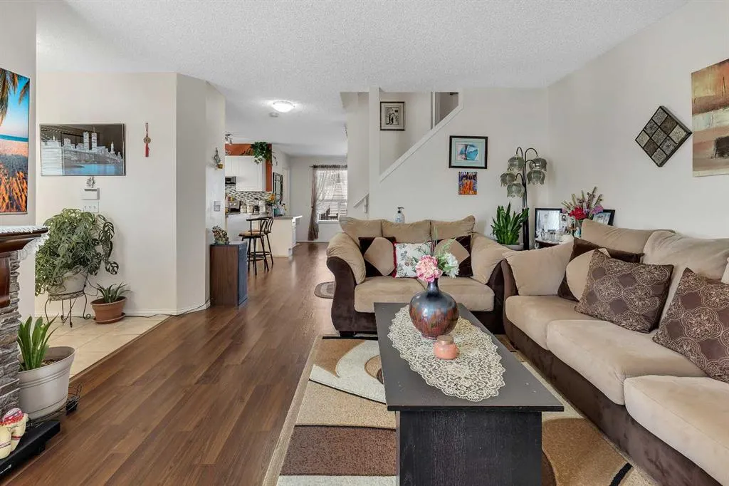 31 Tarington Way NE