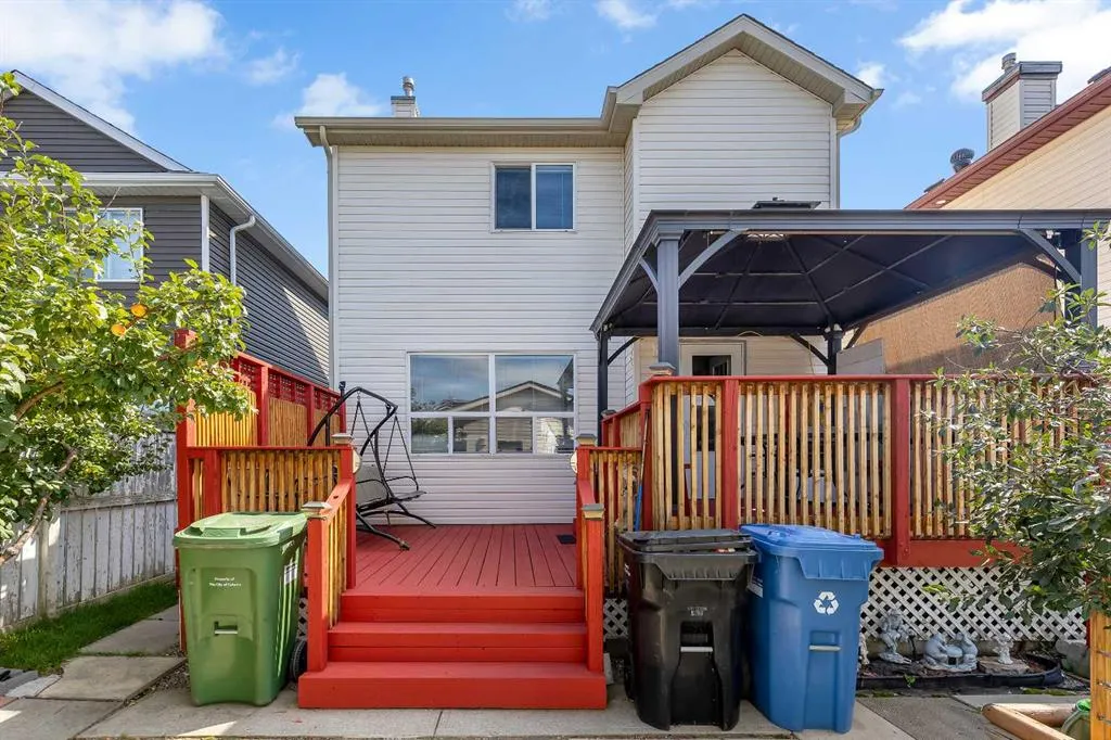31 Tarington Way NE