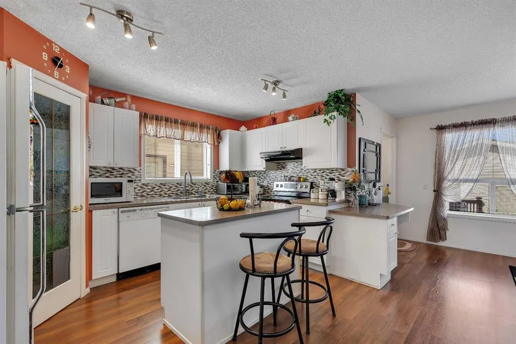 31 Tarington Way NE