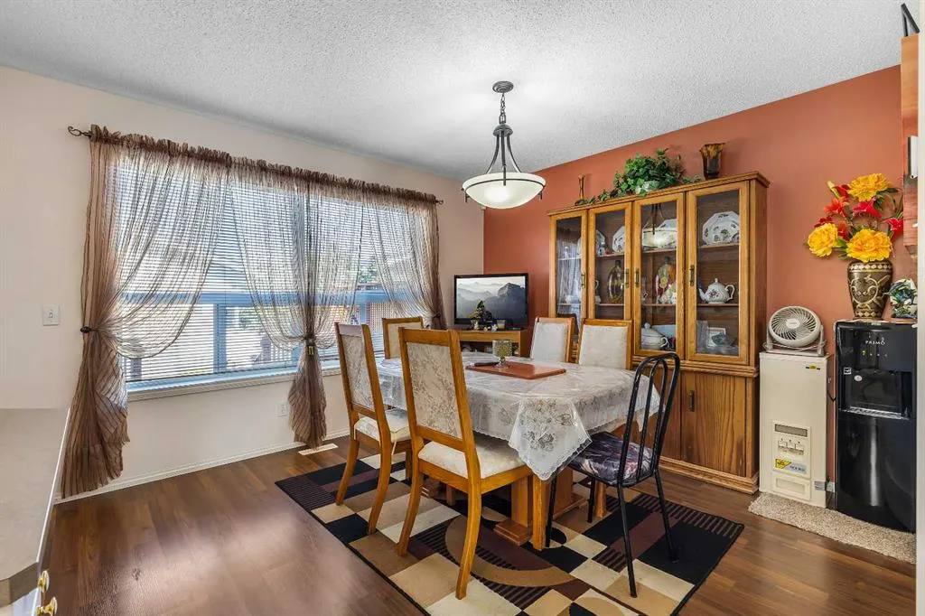 31 Tarington Way NE