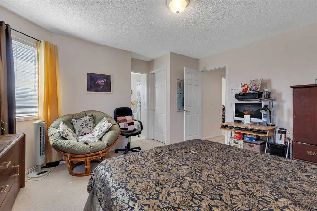 31 Tarington Way NE