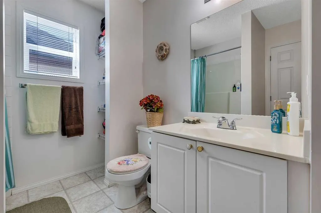 31 Tarington Way NE
