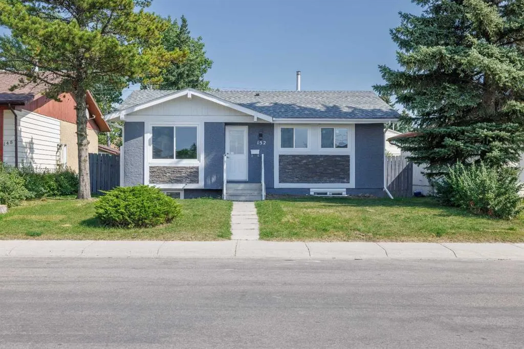152 Falconridge Crescent NE