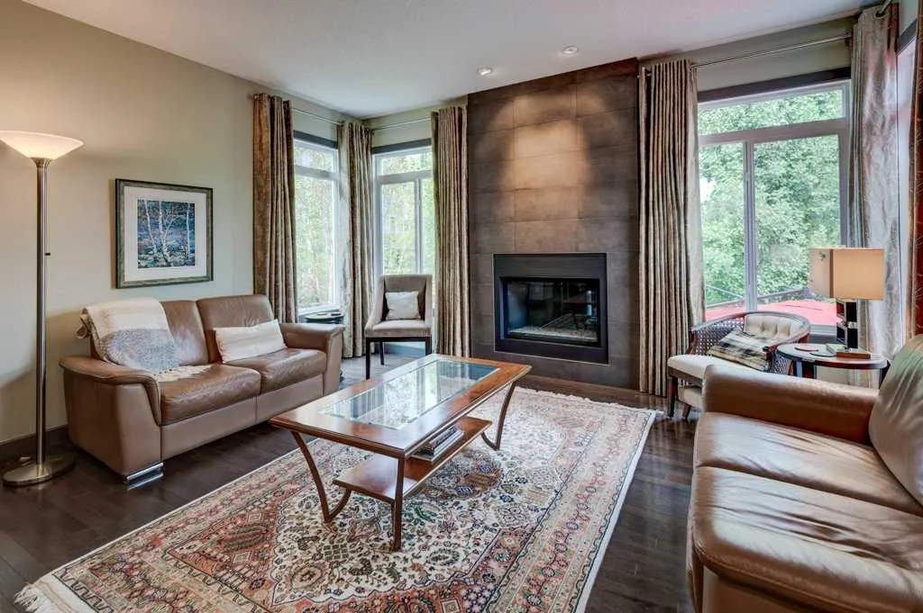 250 Cranarch Circle SE