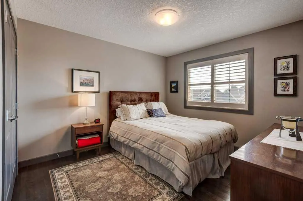 250 Cranarch Circle SE