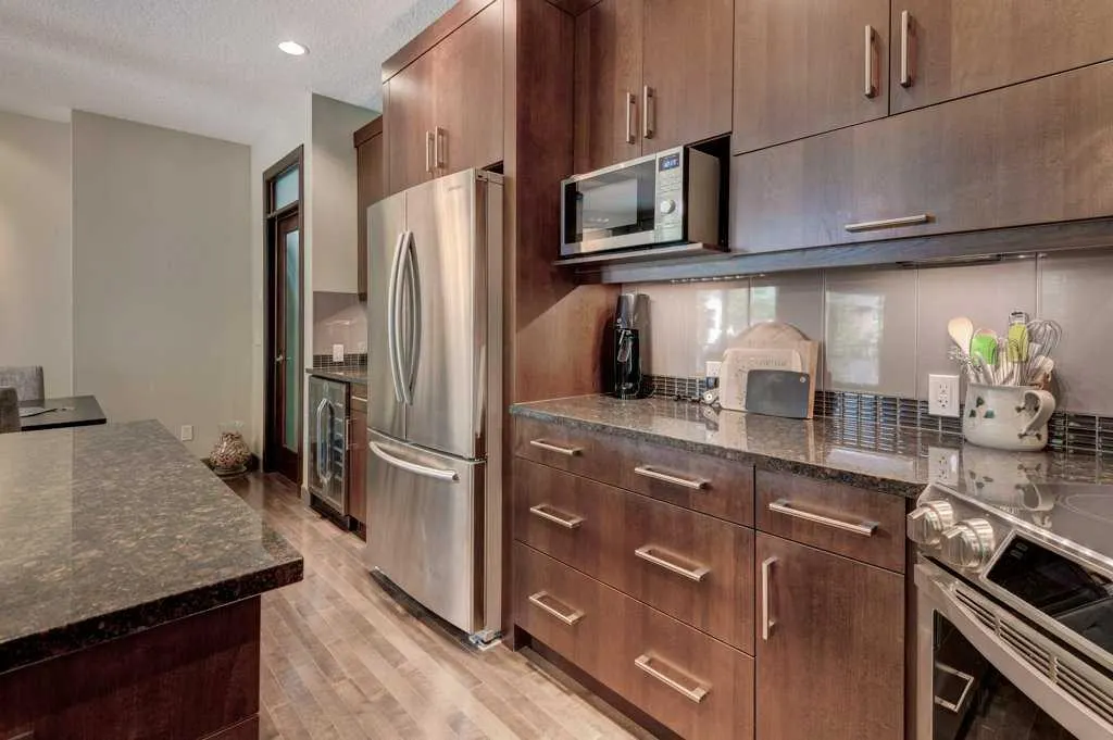 250 Cranarch Circle SE