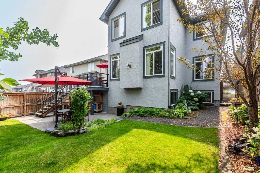 250 Cranarch Circle SE