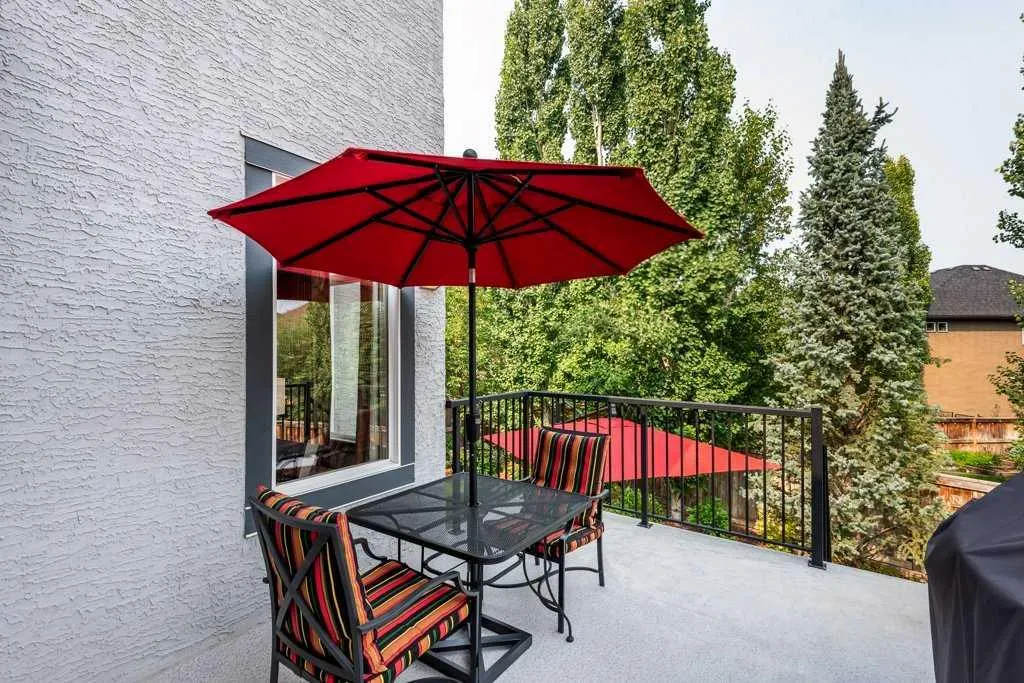 250 Cranarch Circle SE