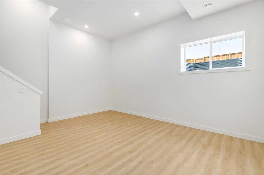 119 Belmont Gardens SW