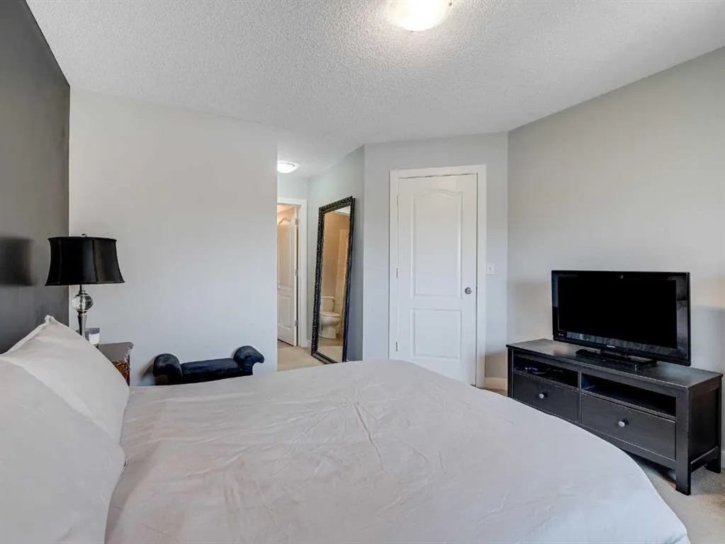 10 Sierra Morena Mews SW, #409