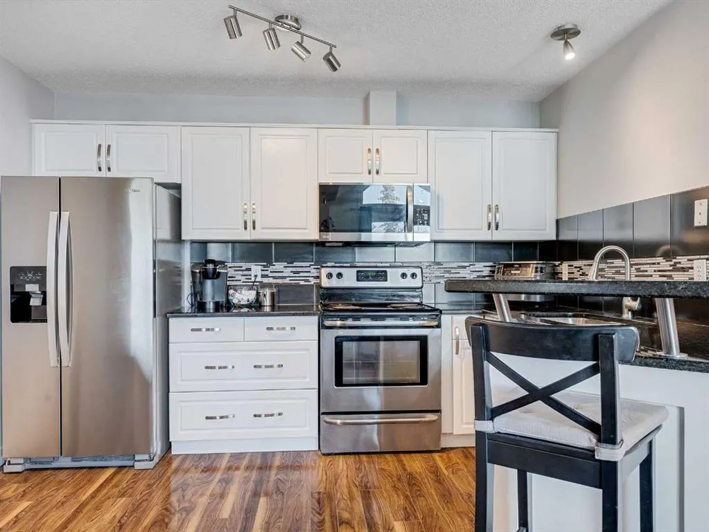 10 Sierra Morena Mews SW, #409