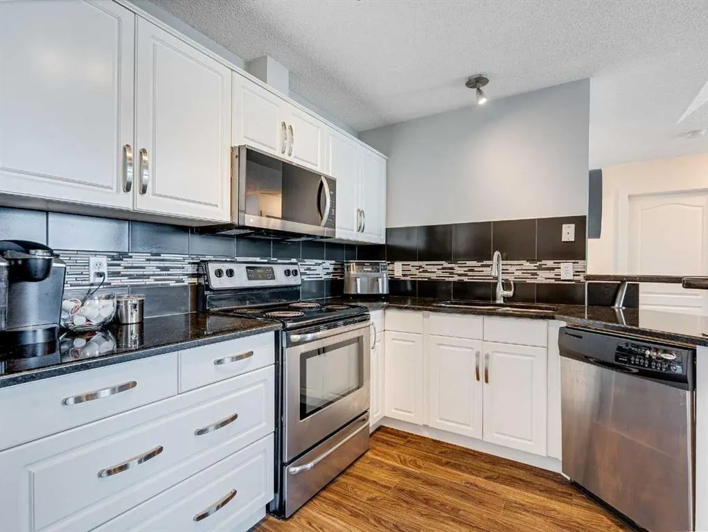 10 Sierra Morena Mews SW, #409