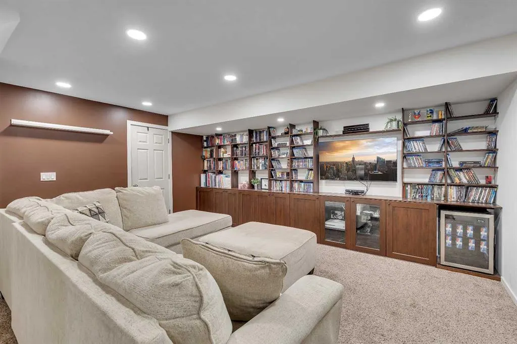 216 Cramond Green SE