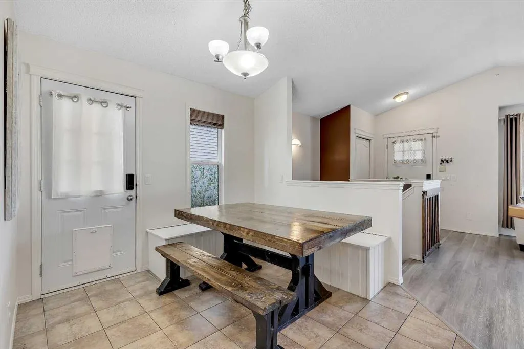 216 Cramond Green SE