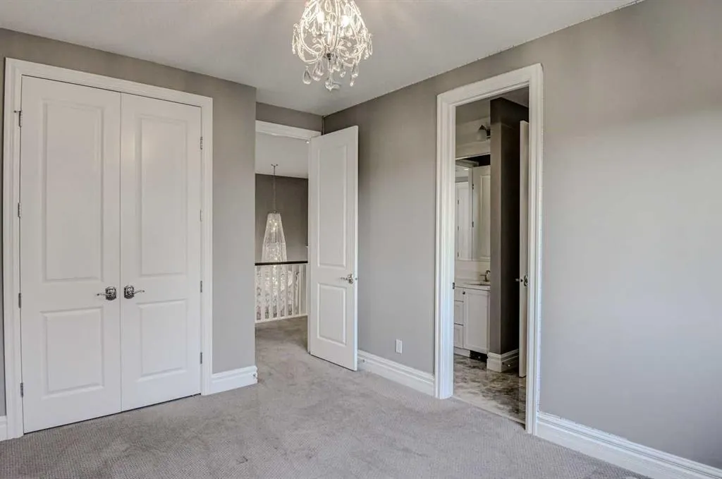 161 Glyde Park