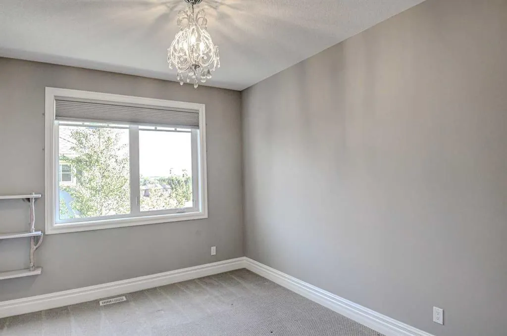 161 Glyde Park