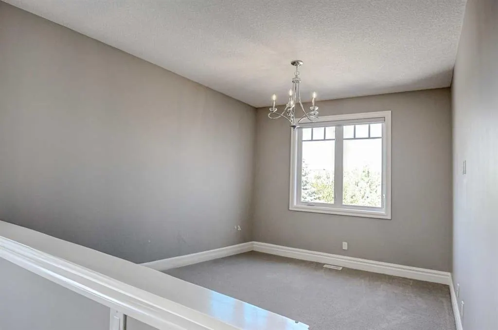161 Glyde Park